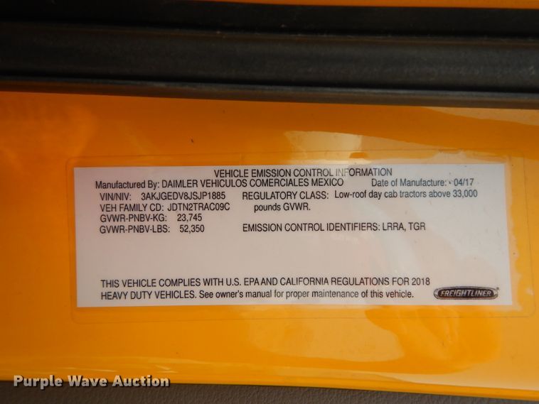 image for item DJ6531 2018 Freightliner Cascadia  semi truck