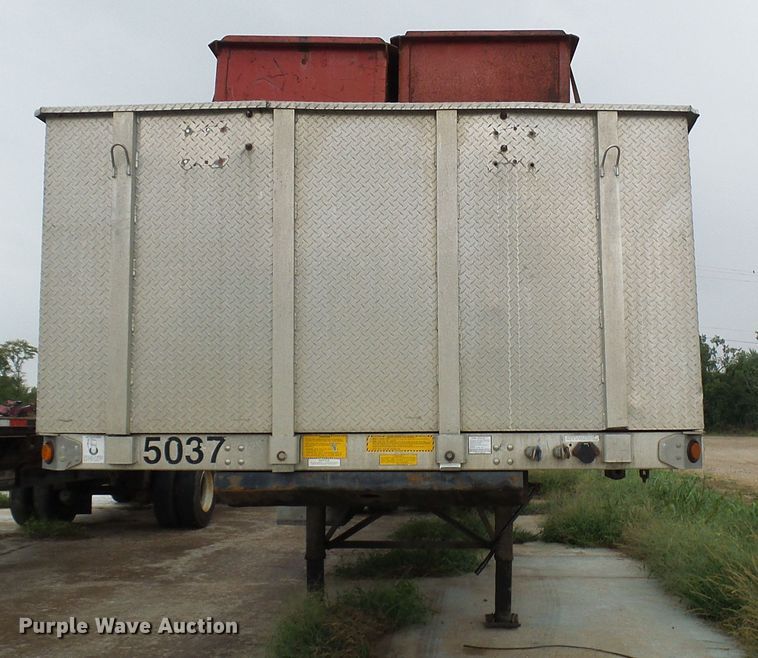 image for item EP9910 1999 Utility FS2CHA flatbed trailer