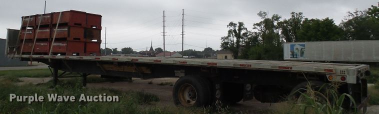 image for item EP9910 1999 Utility FS2CHA flatbed trailer