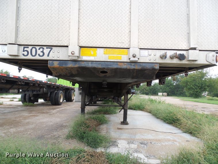 image for item EP9910 1999 Utility FS2CHA flatbed trailer