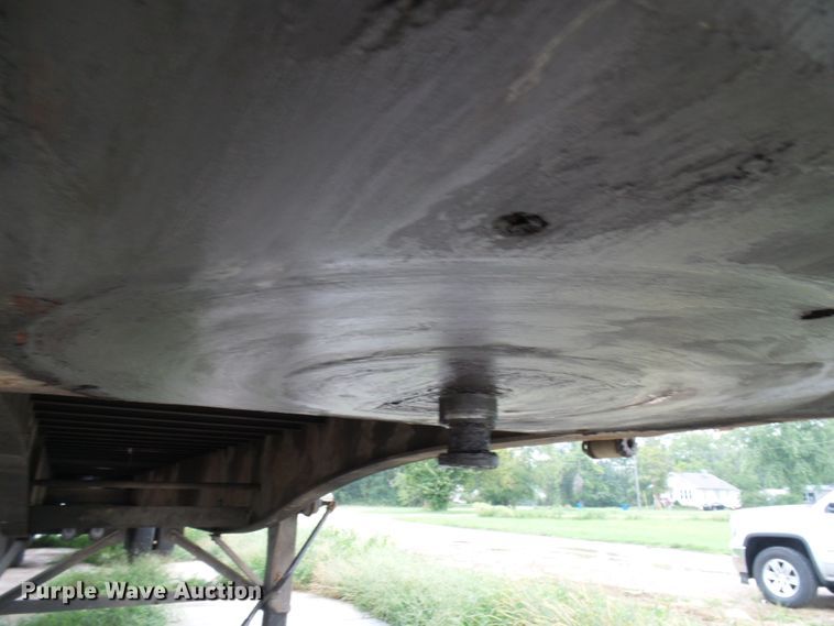 image for item EP9910 1999 Utility FS2CHA flatbed trailer