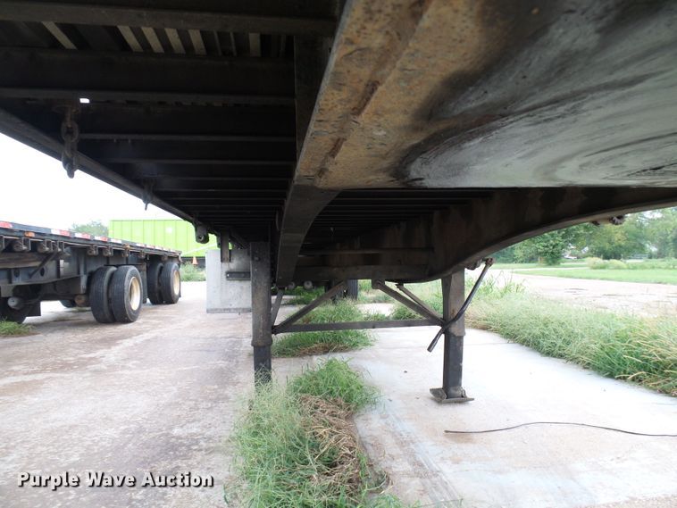 image for item EP9910 1999 Utility FS2CHA flatbed trailer