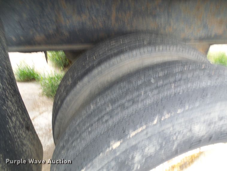 image for item EP9910 1999 Utility FS2CHA flatbed trailer