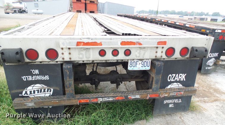 image for item EP9910 1999 Utility FS2CHA flatbed trailer