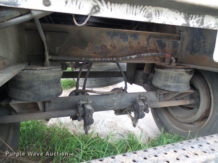 image for item EP9910 1999 Utility FS2CHA flatbed trailer