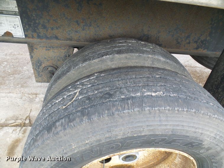 image for item EP9910 1999 Utility FS2CHA flatbed trailer