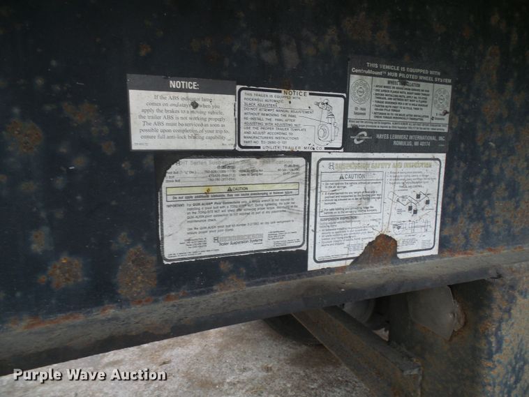 image for item EP9910 1999 Utility FS2CHA flatbed trailer