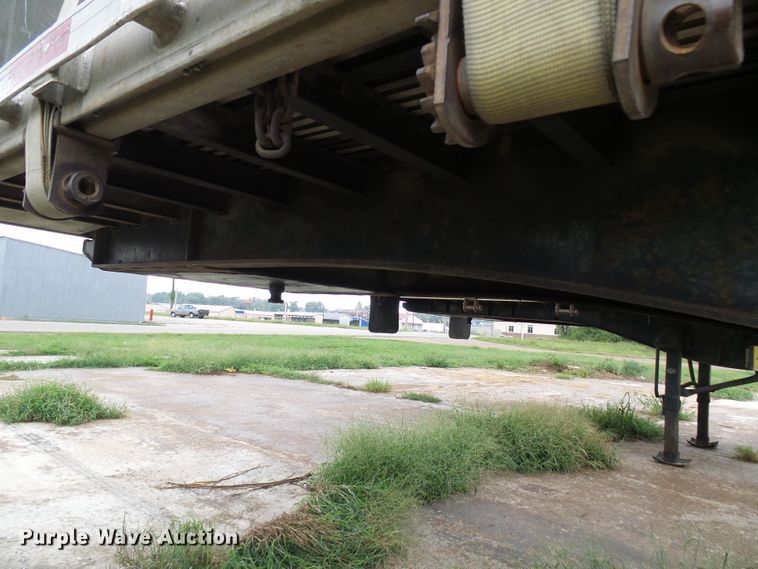 image for item EP9910 1999 Utility FS2CHA flatbed trailer