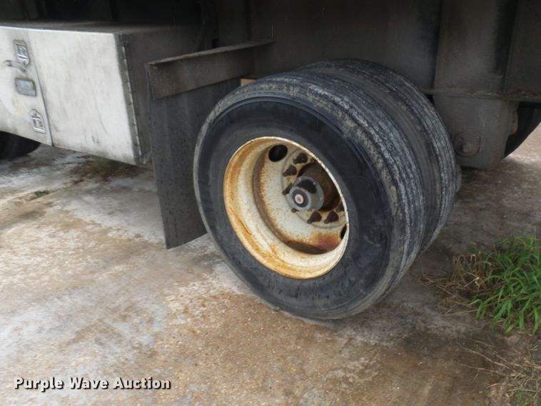 image for item EP9912 2006 Transcraft TL2000H flatbed trailer