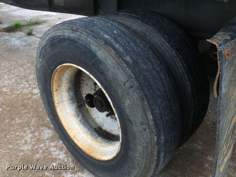 image for item EP9912 2006 Transcraft TL2000H flatbed trailer