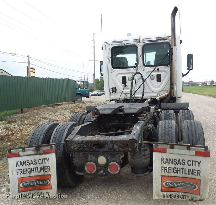 image for item EP9914 2012 Freightliner Cascadia  semi truck