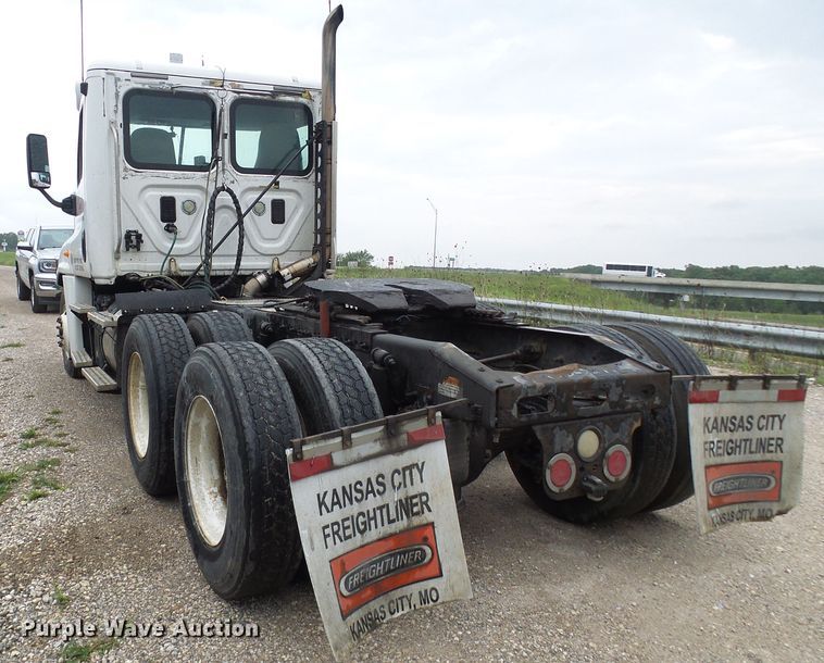 image for item EP9914 2012 Freightliner Cascadia  semi truck