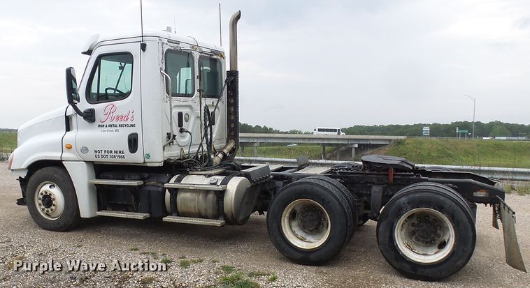 image for item EP9914 2012 Freightliner Cascadia  semi truck