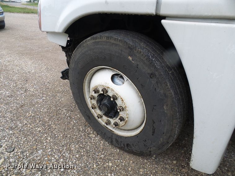 image for item EP9914 2012 Freightliner Cascadia  semi truck