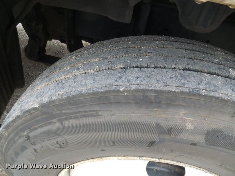 image for item EP9914 2012 Freightliner Cascadia  semi truck