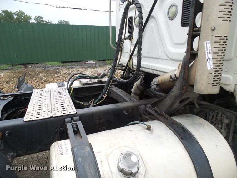 image for item EP9914 2012 Freightliner Cascadia  semi truck