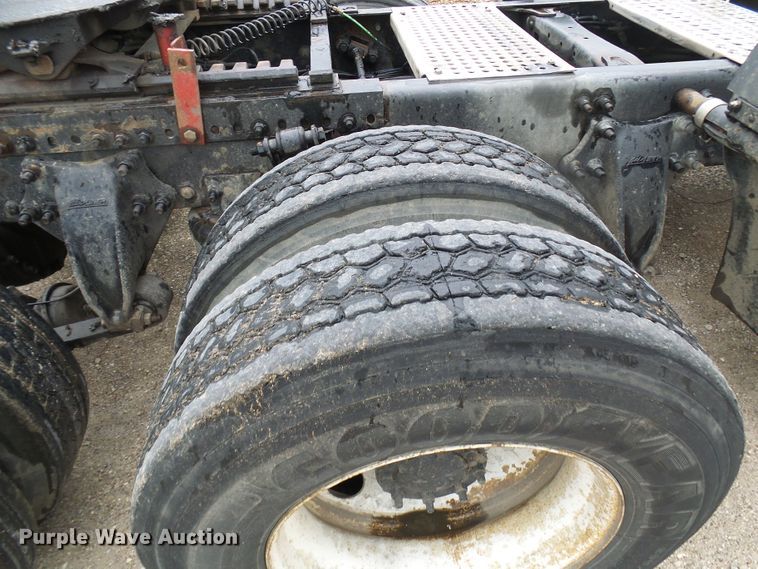 image for item EP9914 2012 Freightliner Cascadia  semi truck