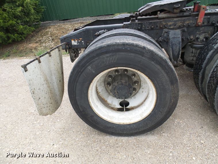 image for item EP9914 2012 Freightliner Cascadia  semi truck