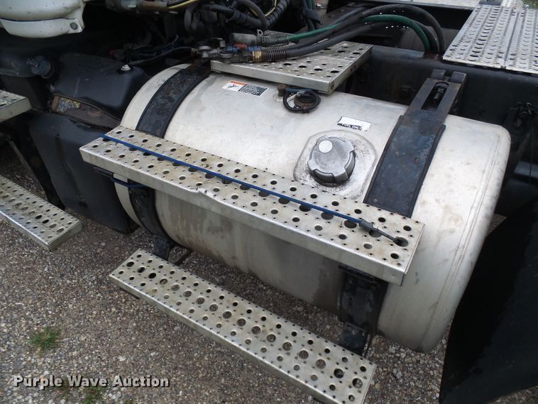 image for item EP9914 2012 Freightliner Cascadia  semi truck