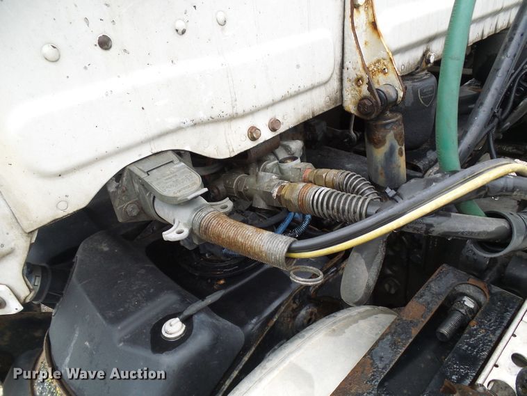 image for item EP9914 2012 Freightliner Cascadia  semi truck