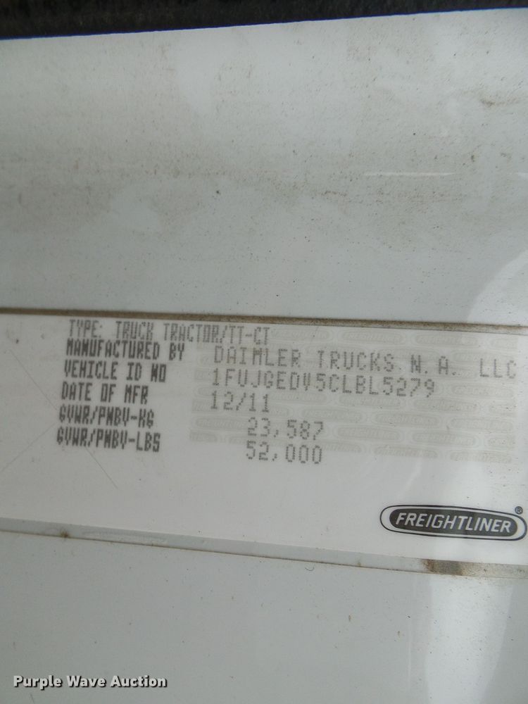 image for item EP9914 2012 Freightliner Cascadia  semi truck