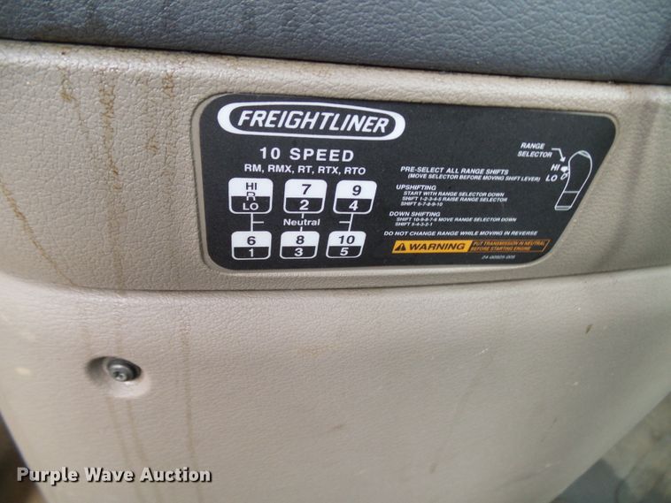 image for item EP9914 2012 Freightliner Cascadia  semi truck