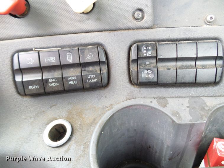 image for item EP9914 2012 Freightliner Cascadia  semi truck