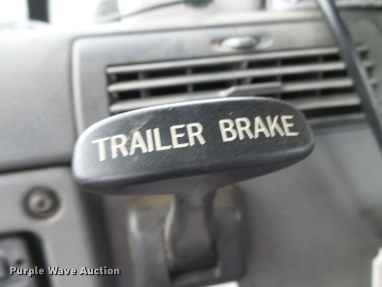 image for item EP9914 2012 Freightliner Cascadia  semi truck