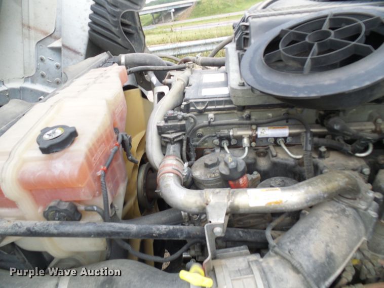 image for item EP9914 2012 Freightliner Cascadia  semi truck