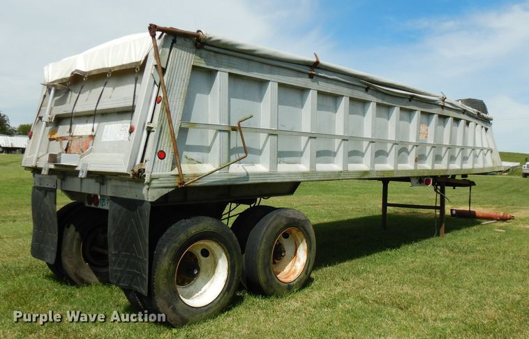 image for item FN9367 1987 CMC end dump trailer