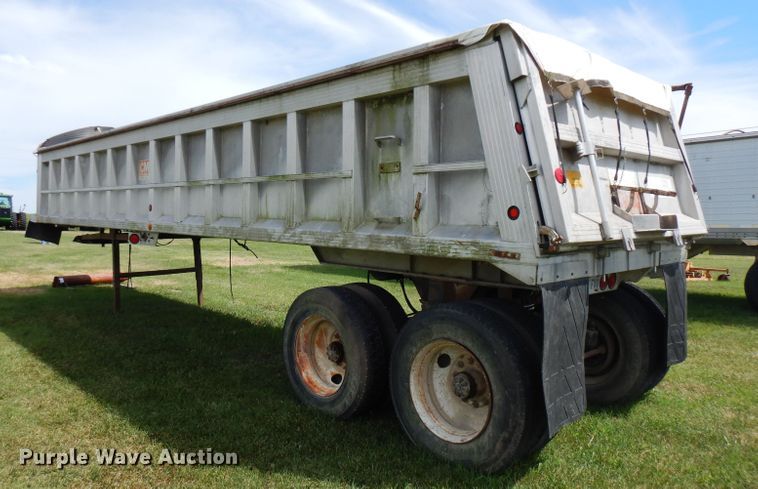 image for item FN9367 1987 CMC end dump trailer