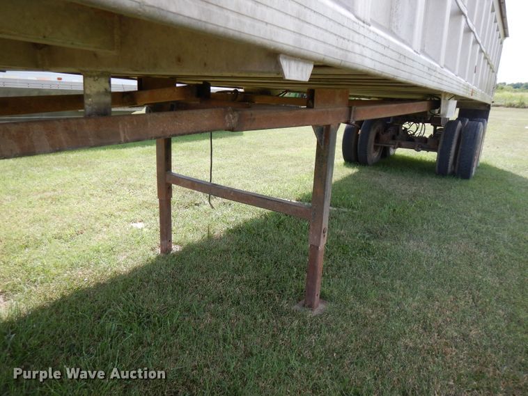 image for item FN9367 1987 CMC end dump trailer