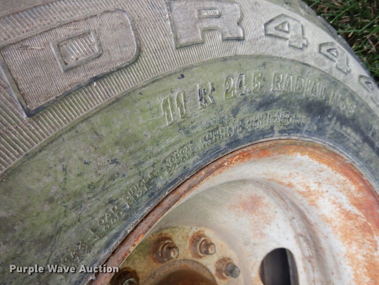 image for item FN9367 1987 CMC end dump trailer