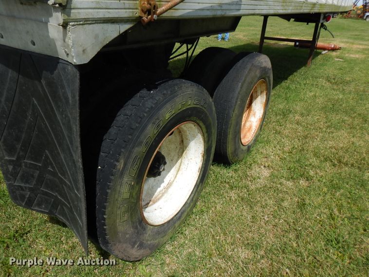 image for item FN9367 1987 CMC end dump trailer