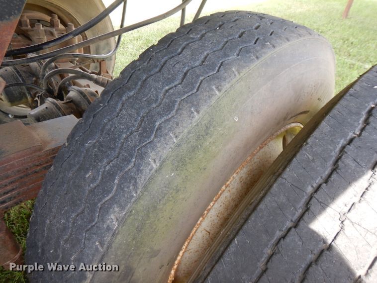 image for item FN9367 1987 CMC end dump trailer