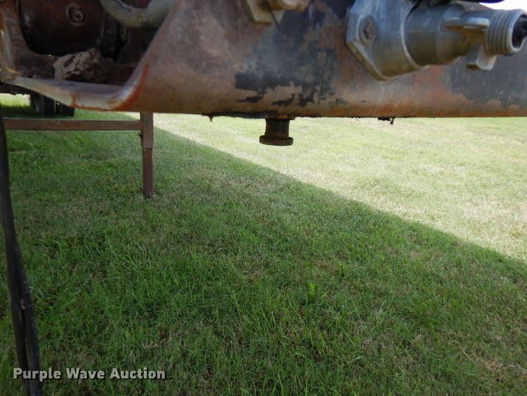 image for item FN9367 1987 CMC end dump trailer