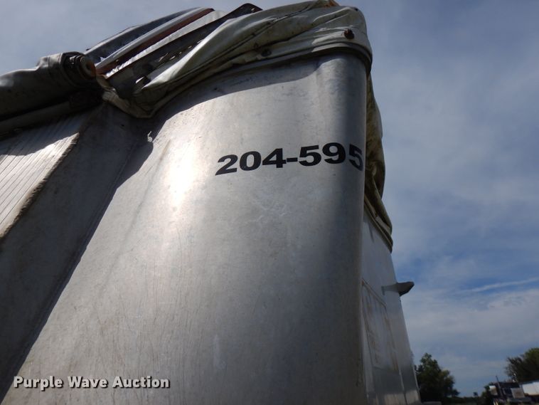 image for item FN9367 1987 CMC end dump trailer