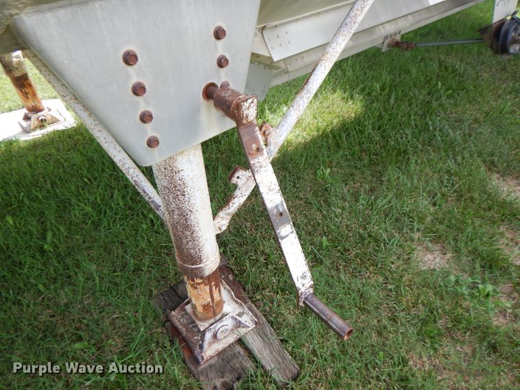 image for item FN9368 1982 Timpte double hopper bottom grain trailer
