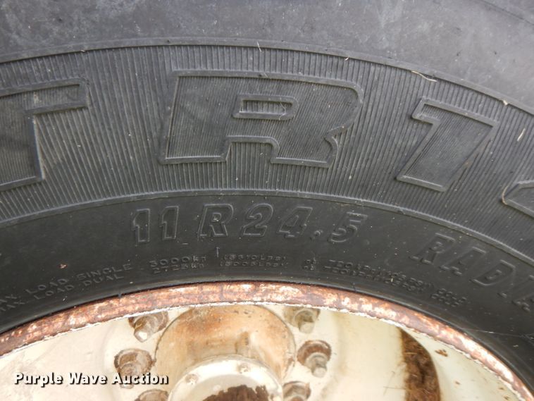 image for item FN9368 1982 Timpte double hopper bottom grain trailer