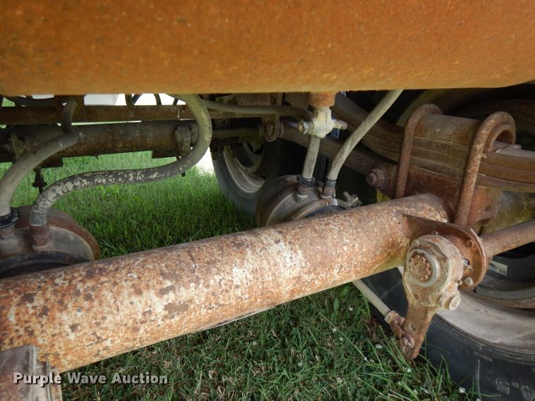 image for item FN9368 1982 Timpte double hopper bottom grain trailer