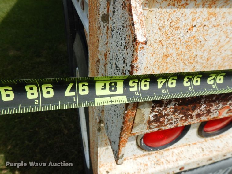 image for item FN9368 1982 Timpte double hopper bottom grain trailer