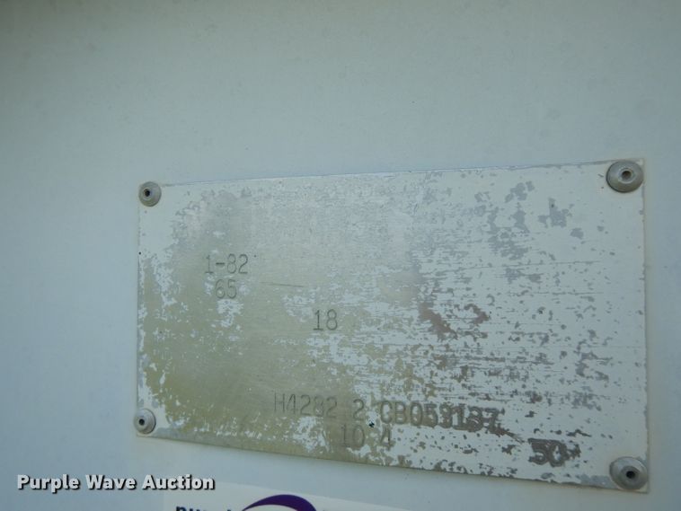 image for item FN9368 1982 Timpte double hopper bottom grain trailer