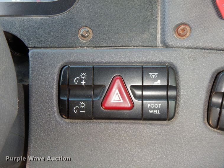 image for item FN9379 2009 Freightliner Cascadia  semi truck