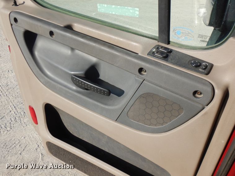 image for item FN9379 2009 Freightliner Cascadia  semi truck