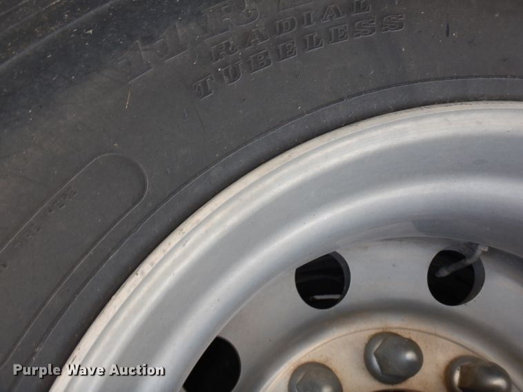 image for item FN9379 2009 Freightliner Cascadia  semi truck