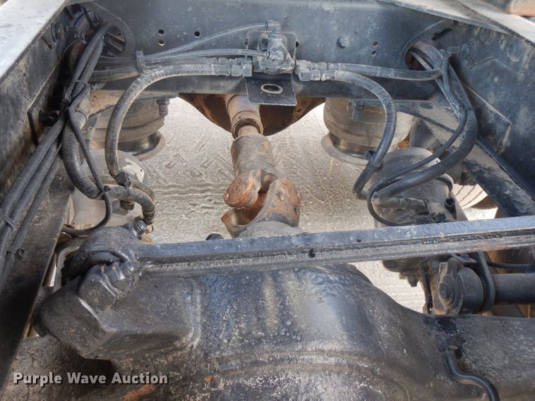 image for item FN9379 2009 Freightliner Cascadia  semi truck