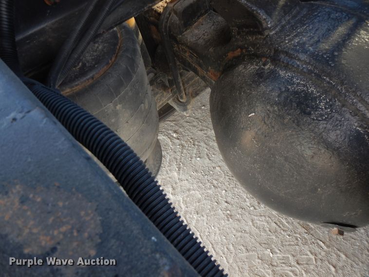 image for item FN9379 2009 Freightliner Cascadia  semi truck