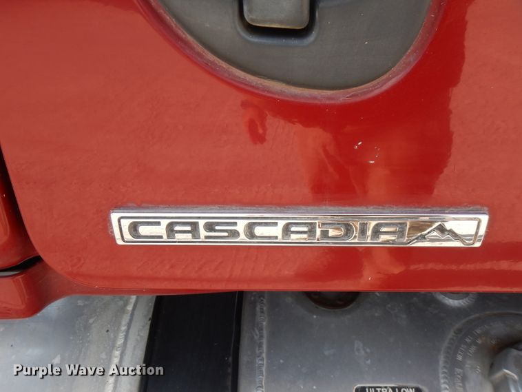 image for item FN9379 2009 Freightliner Cascadia  semi truck