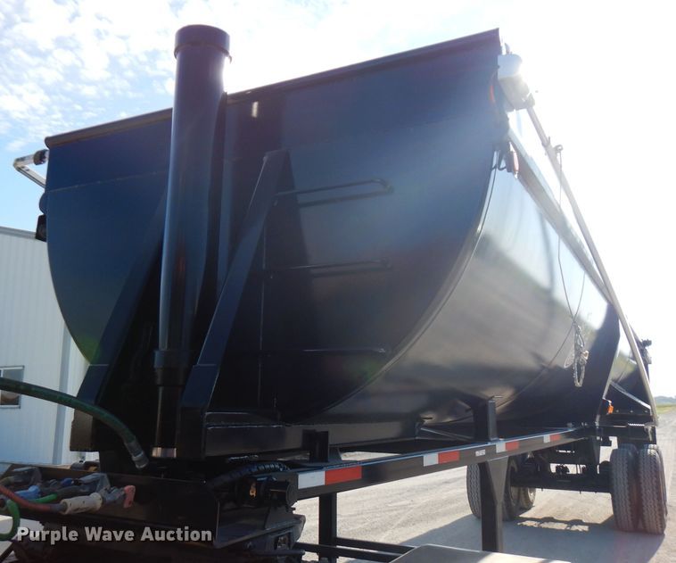 image for item FN9380 2017 Blacksmith end dump trailer