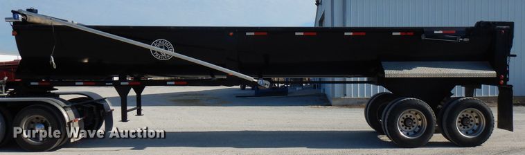 image for item FN9380 2017 Blacksmith end dump trailer